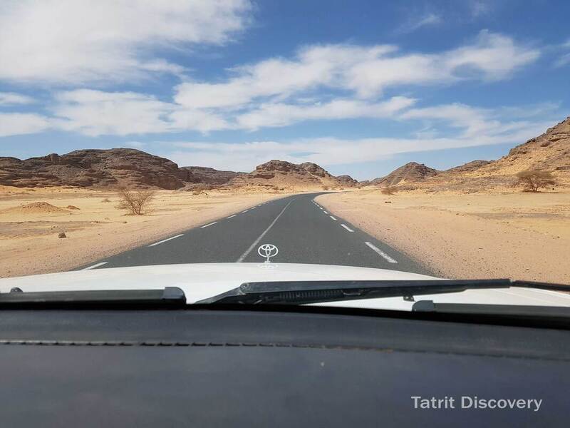 Djanet route du désert.